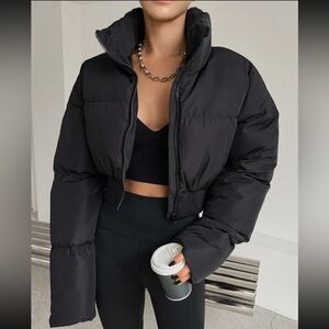 Drop shoulder cropped puffer jacket size M